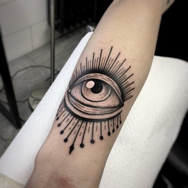 Noblank Tattoo, tatuaggio bianco e nero a vasto marina, black tattoo
