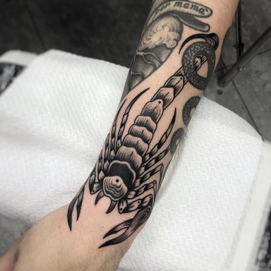 Noblank Tattoo, tatuaggio bianco e nero a vasto marina, black tattoo