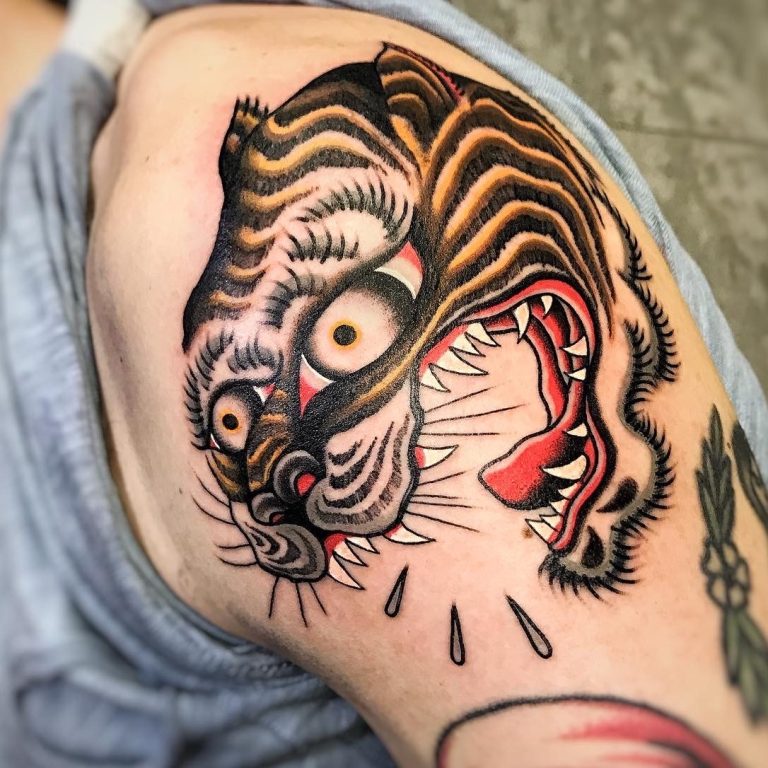 tatuaggi colorati old school a vasto marina